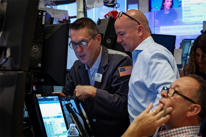 Wall Street : stable en attendant la rencontre Trump-Zelensky