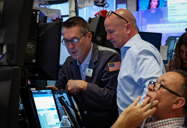 Wall Street : stable en attendant la rencontre Trump-Zelensky