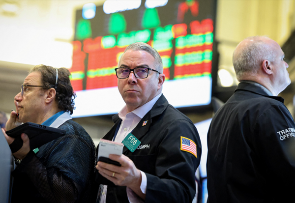 Wall Street suspendu aux annonces de la Fed et des 'Mag 7'