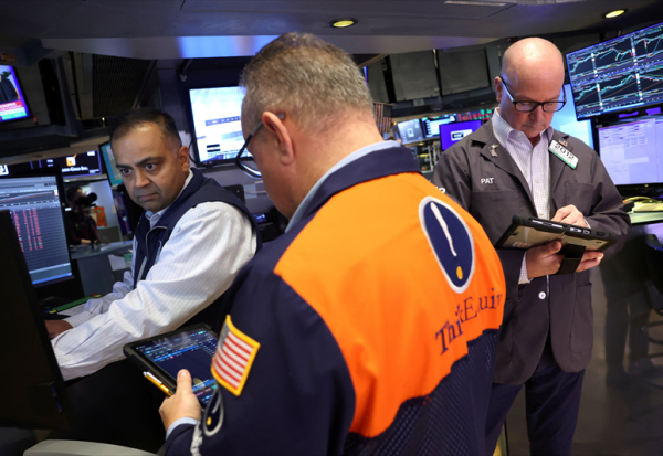 Wall Street timidement dans le vert