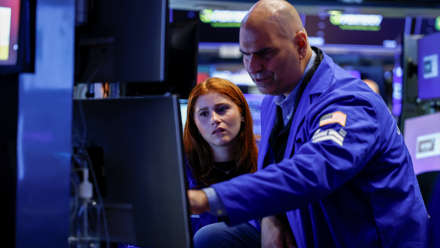 Wall Street tutoie les sommets après les mauvais chiffres de l'emploi !