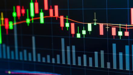 Les Bourses restent sur le qui-vive, yeux rivés sur Ormuz et le prix de l'or noir