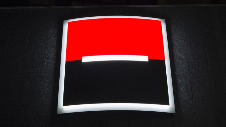 Société Générale limite la casse, aidée par UBS et une annulation d'actions